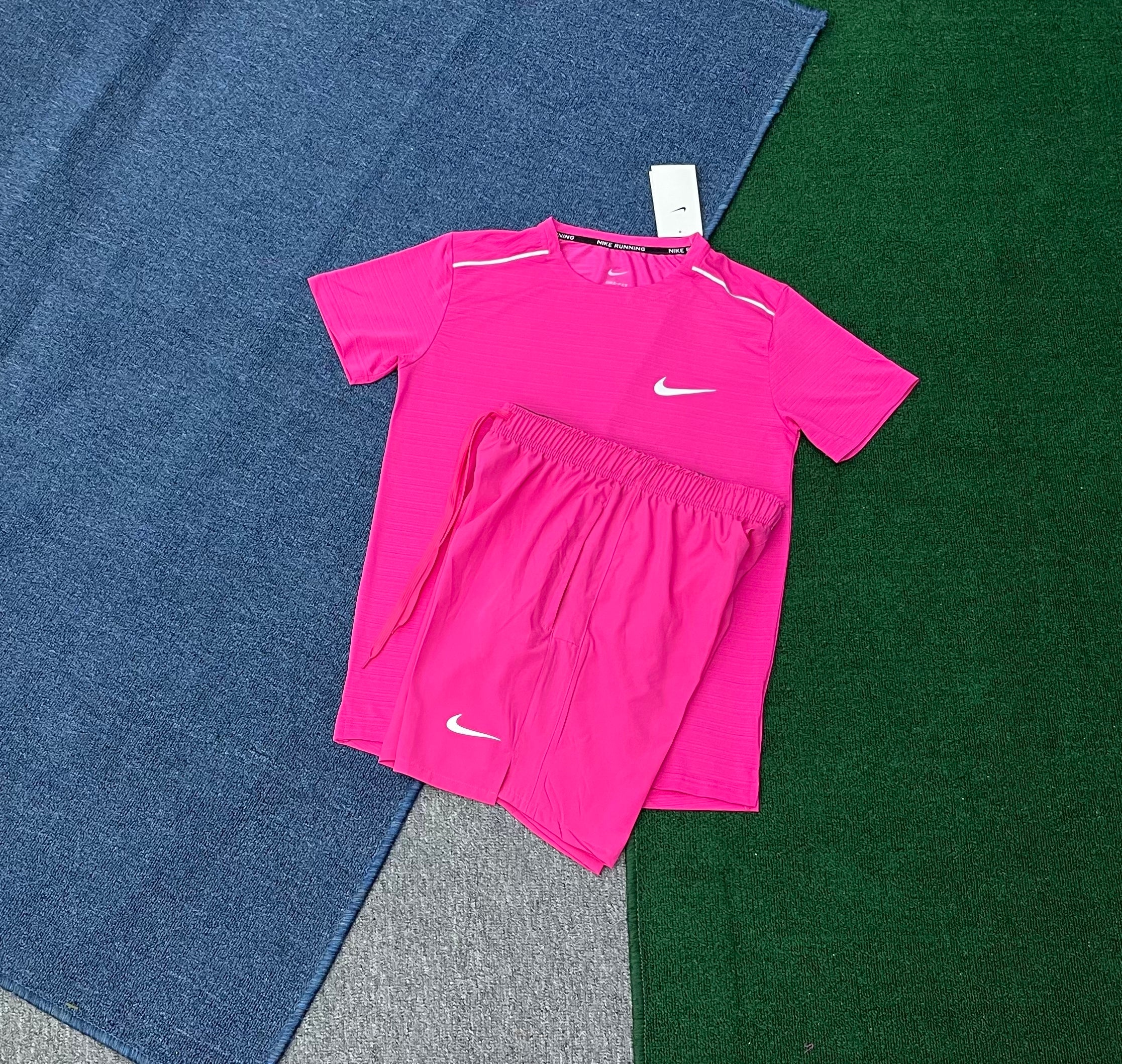 Ensemble Nike